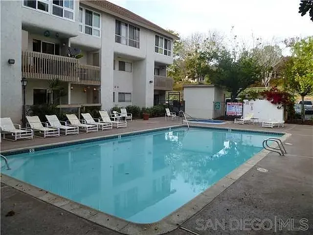 6255 Mission Blvd — Photo 9
