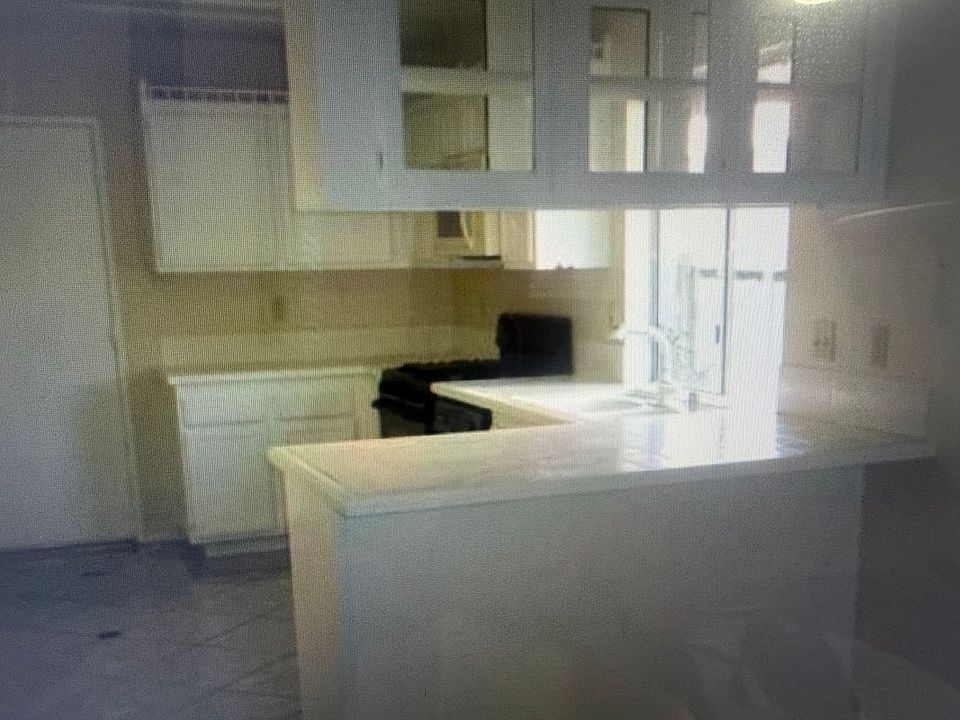 2nd image of 14200 Saint Tropez Ct
