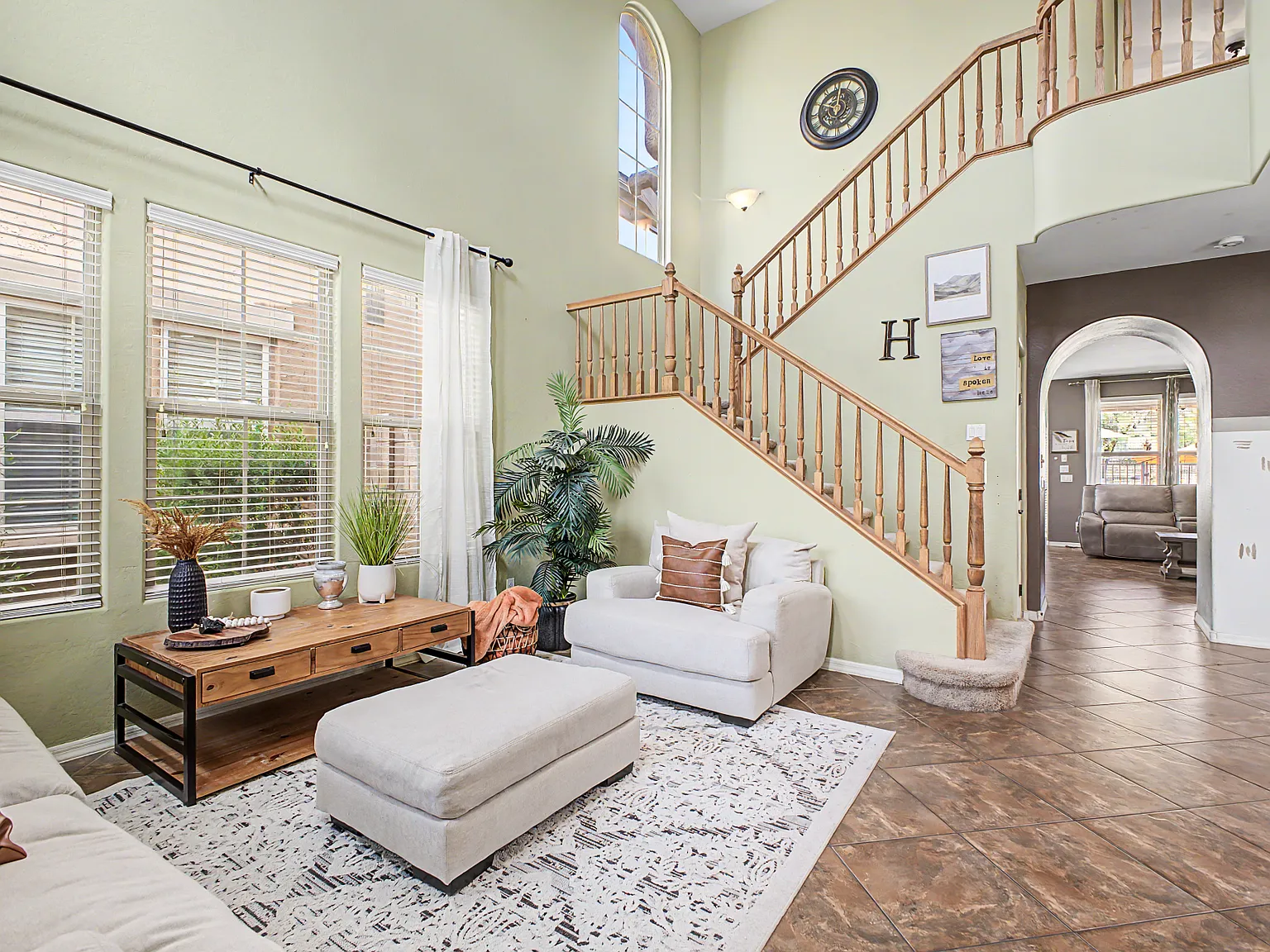 W Chaparosa Way, Peoria — Photo 4