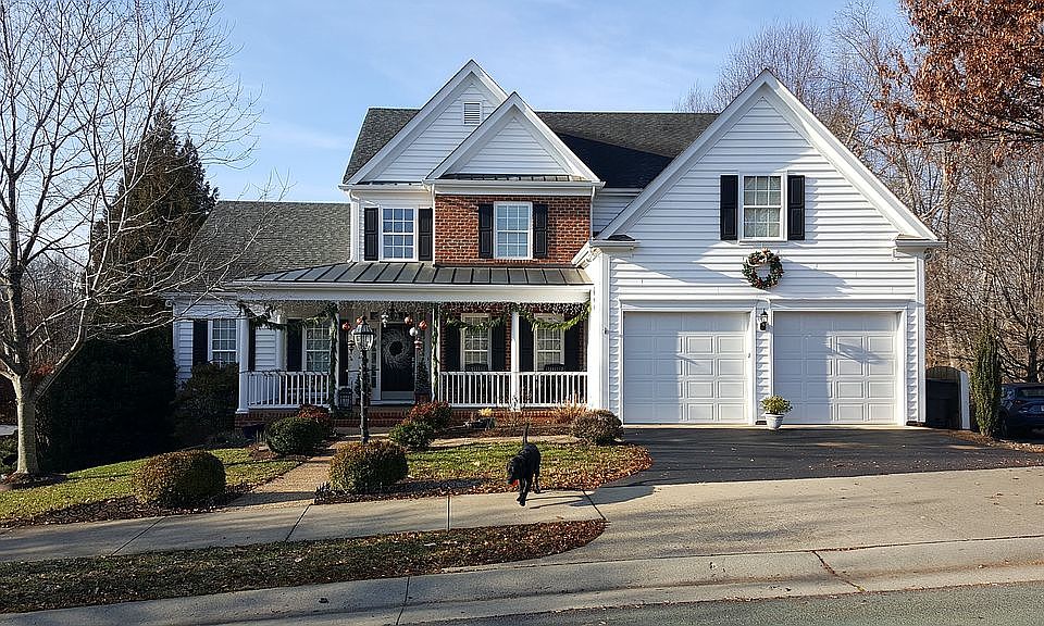 2nd image of 3232 Turnberry Cir