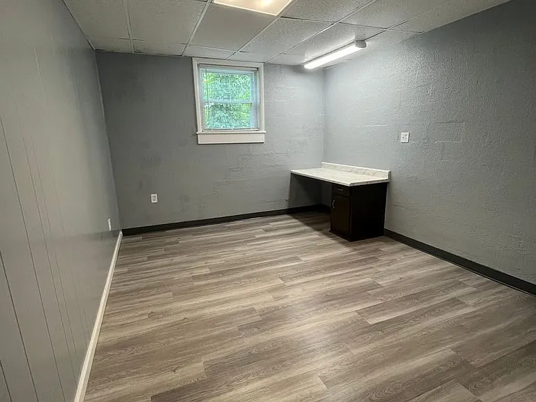 107 Lucas Dr — Photo 9