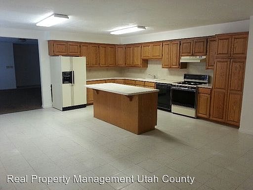 1st image of 1553 Garden Dr