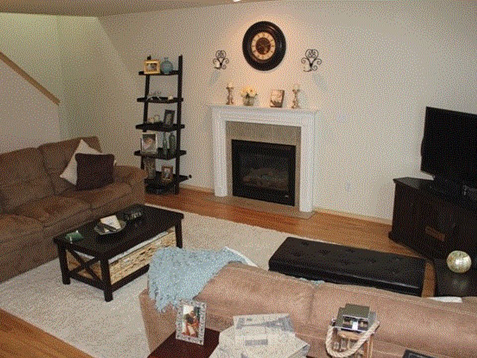 1st image of 3619 180th St E