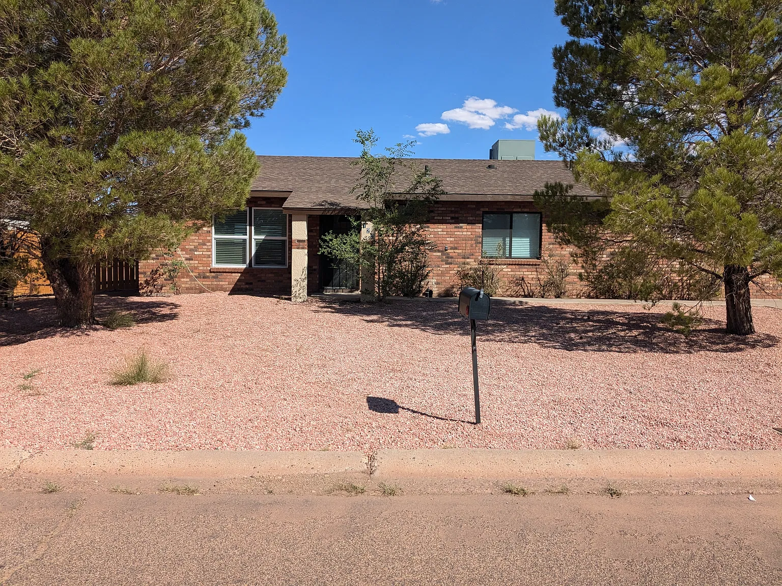 4 bed, 1603 sqft, $1,700 — Photo 2