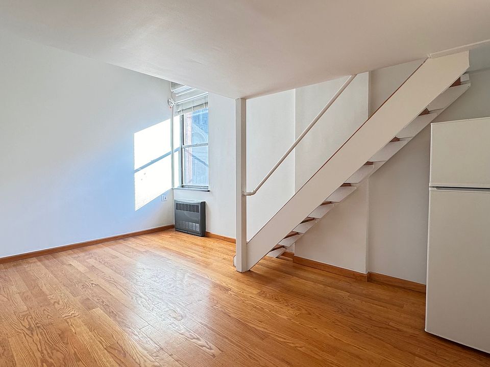 1st image of 75 Bleecker St #4D