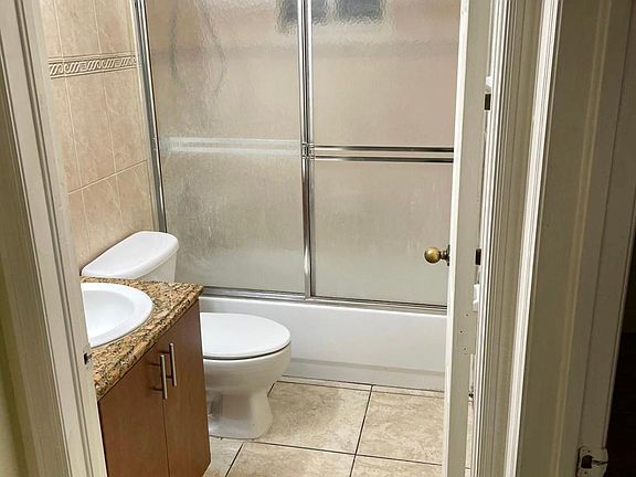 4th image of 2335 NW 65th St Floor 2337