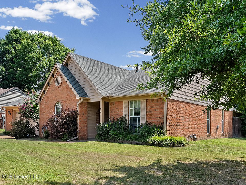 1st image of 313 Hunter Dr