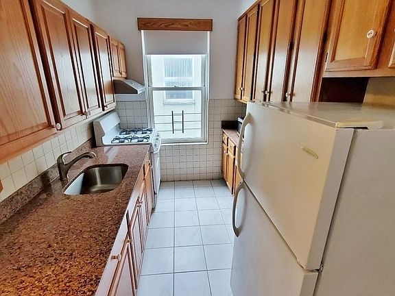 2nd image of 50-53 42nd St #3