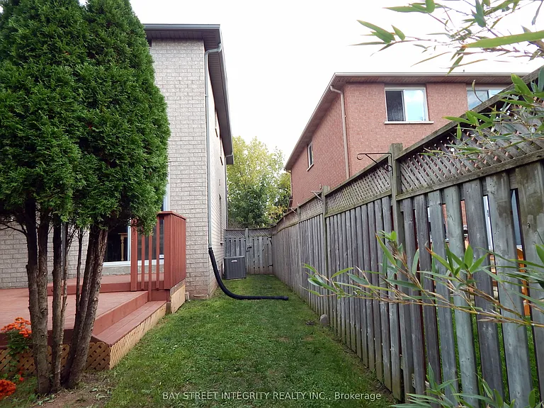 2087 Golden Orchard Trl — Photo 32