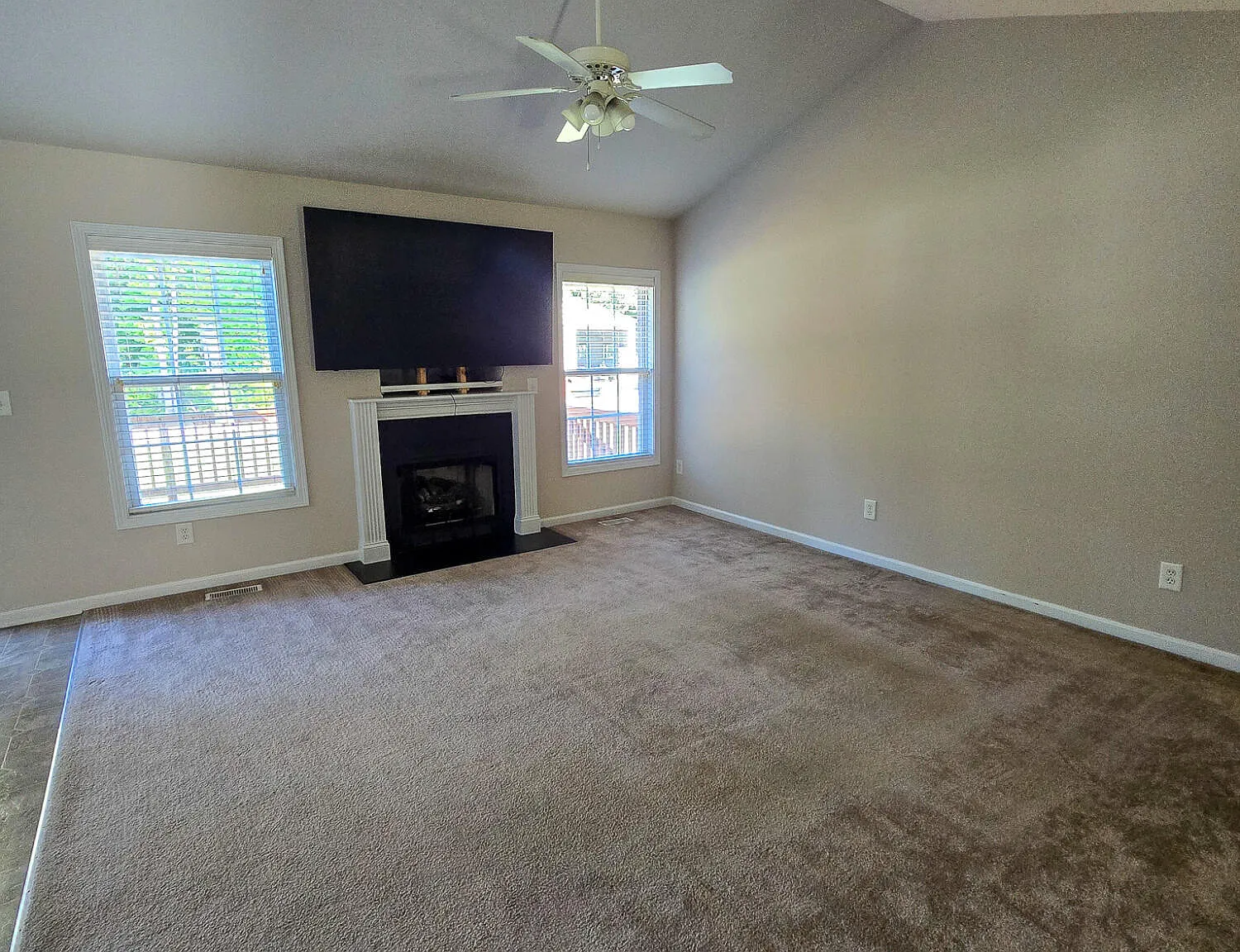 3 bed, 2.0 bath, $1,995 — Photo 4