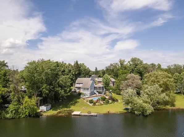 4 Chestnut St, Phoenix, NY 13135