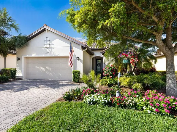 2397 Vaccaro Dr, Sarasota, FL 34231