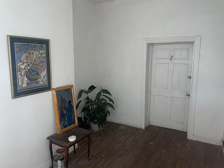 912 Floyd St #2 — Photo 2