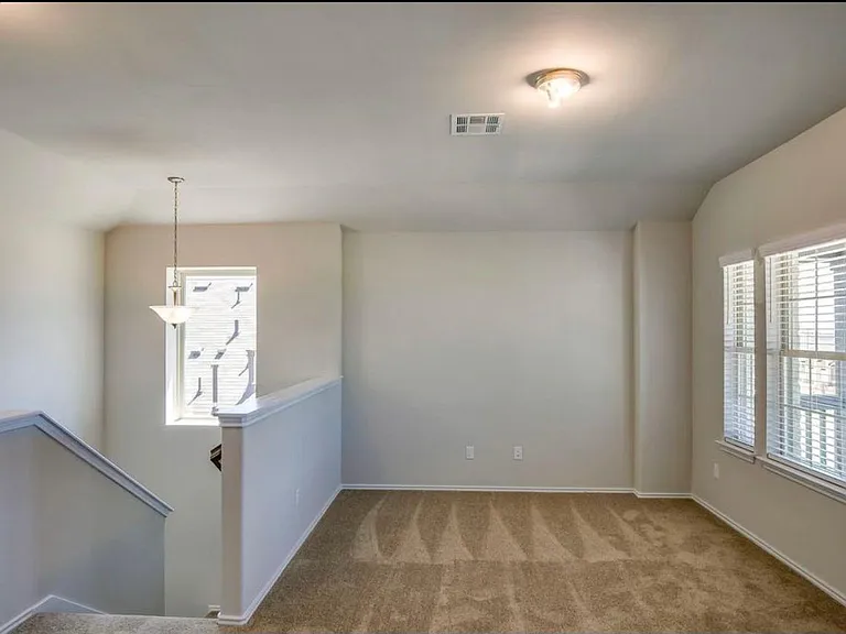 129 Goldfinch Dr — Photo 24