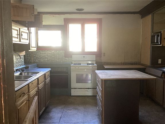 3rd image of 59 North St