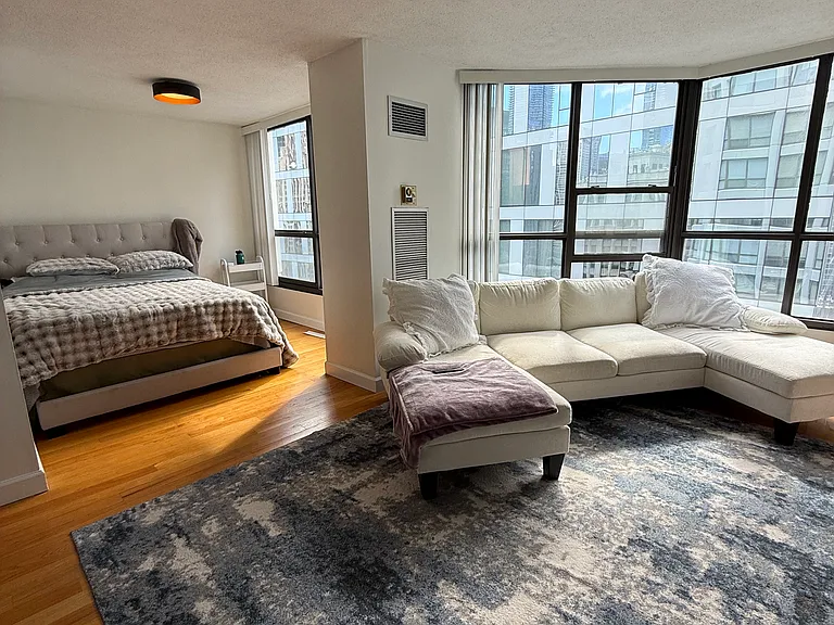 405 N Wabash Ave #1605 — Photo 2