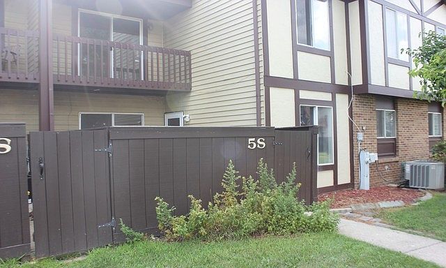 1st image of 5 Fernwood Dr Unit S