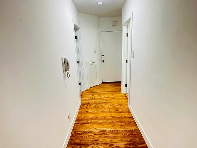 325 Summit Ave E #7 — Photo 12