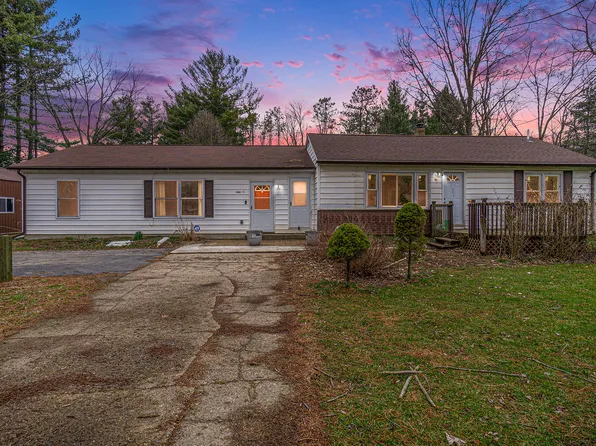 2481 Roosevelt Ave, Kalamazoo, MI 49004