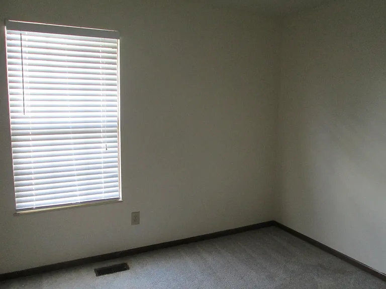 3549 Chesapeake Dr — Photo 6