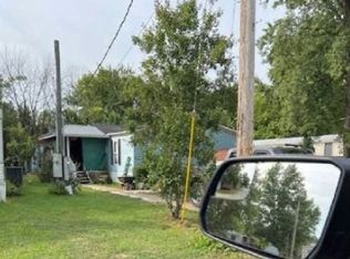 8406 Village Green Dr, Cedar Hill, MO 63016