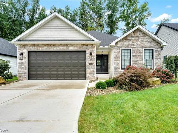 5050 Macy Ln, Canfield, OH 44406