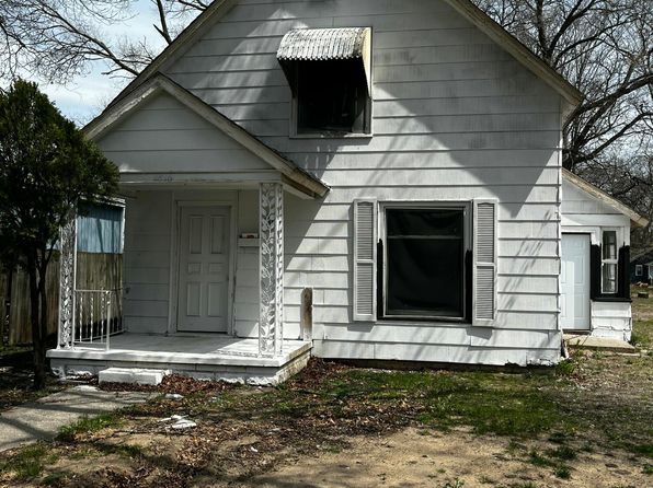 2816 Leahy St, Muskegon Heights, MI 49444
