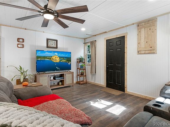 5th image of 1424 Thousand Acres Rd