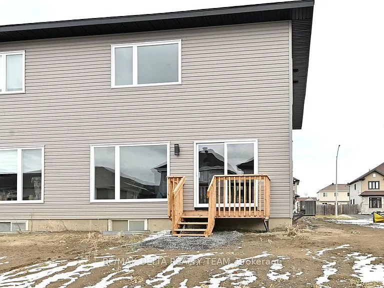 463 Denis St — Photo 25