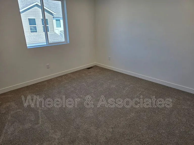 188 N 300 E #1 — Photo 25