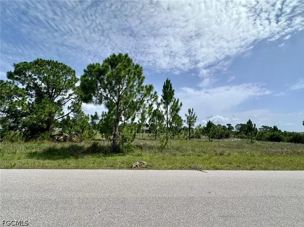 1123 Edgewood St E, Lehigh Acres, FL 33974