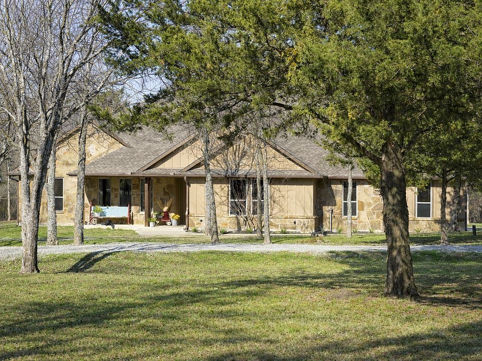 1st image of 1011 Red Rd