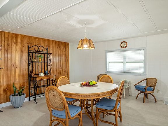 3rd image of 100 Tangerine Blvd Trailer 106