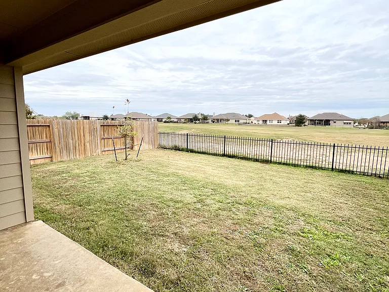 157 Middle Green Loop — Photo 4