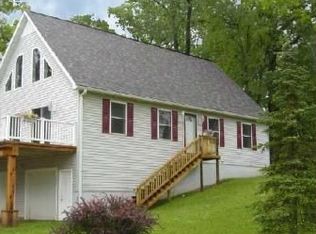 7828 Lakeshore Dr, Whitmore Lake, MI 48189