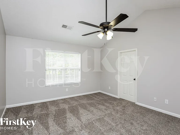6247 Highgrove Dr — Photo 9
