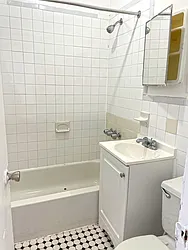 Rented by JB Mac Real Estate Inc.