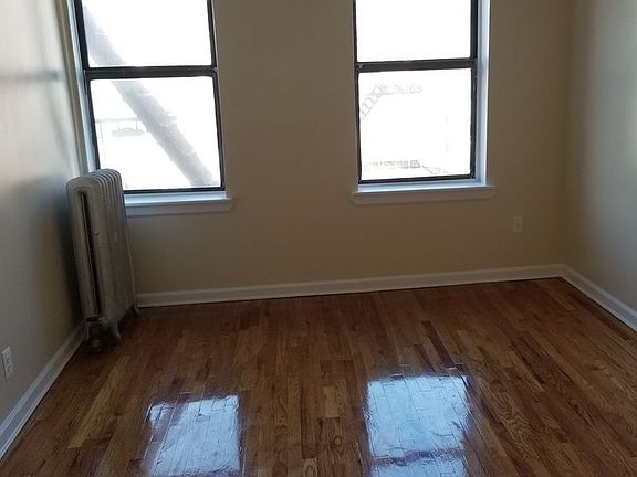 5th image of 1010 President St APT 3G