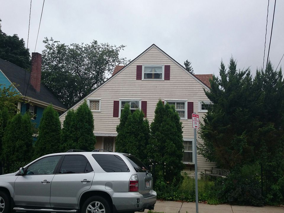 2nd image of 13 Carruth St
