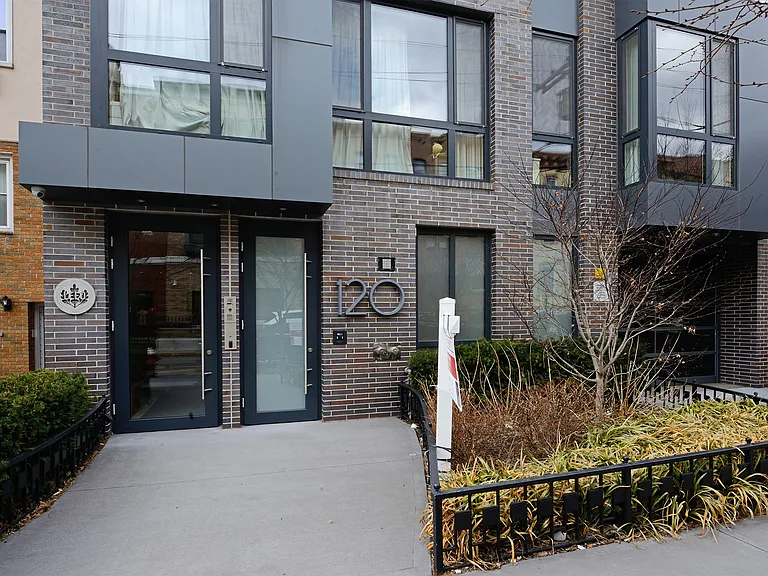 120 Park Ave #2 — Photo 2