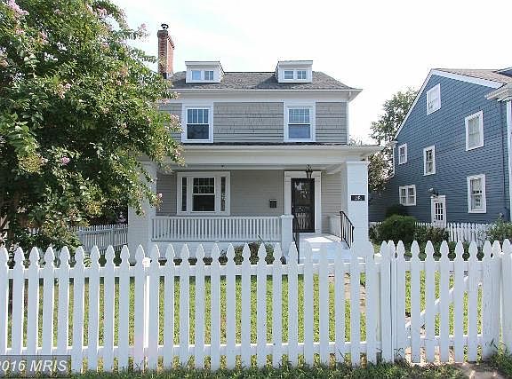 2nd image of 1415 Caroline St