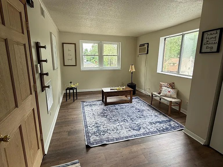 1052 W Main St #8 — Photo 3