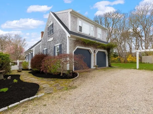 51 Oyster Bay Ln, Chatham, MA 02633