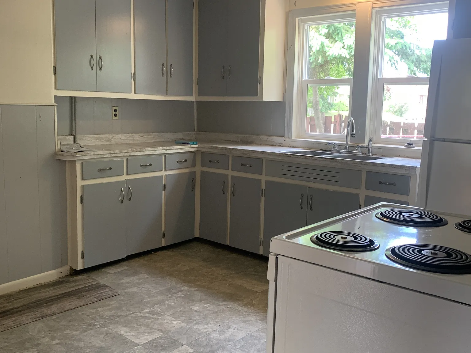 1220 13th Avenue East - 1 — Photo 2