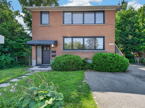 228 Woodroffe Ave, Ottawa, ON K2A 3V4