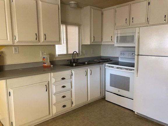 2nd image of 2727 E University Dr Lot 152