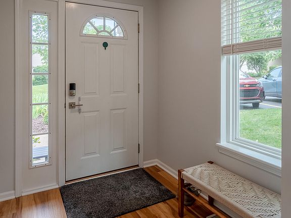3rd image of 3916 Old Elm Dr SE