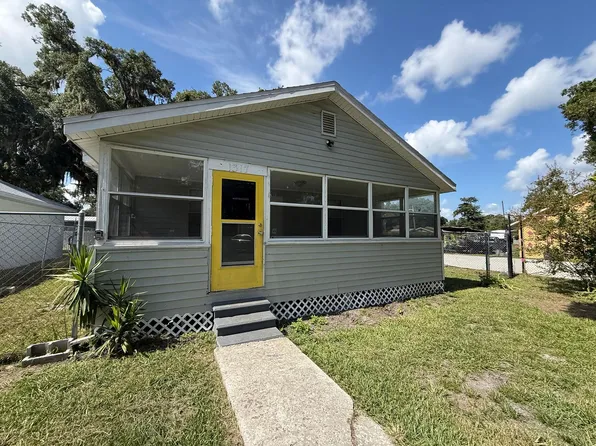 1317 E Church St, Plant City, FL 33563