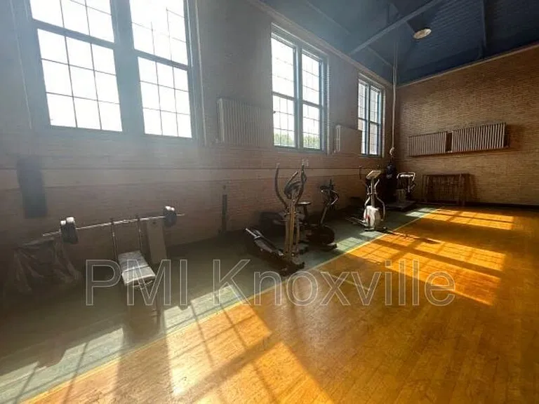 523 N Bertrand St #205 — Photo 20