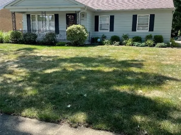 4332 W 202nd St, Fairview Park, OH 44126